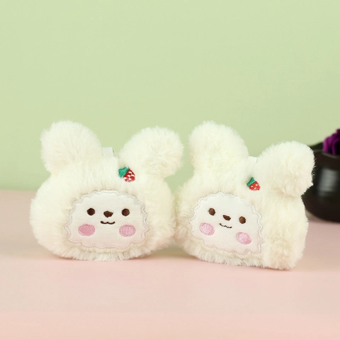 Simpatico Ciondolo Portachiavi in Peluche a Forma di Coniglio Bianco con Ricamo a Fragola Morbido Pupazzo Borsa Regalo Ragazza