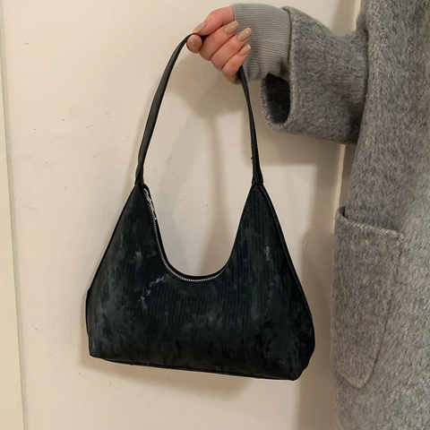 Borsa Hobo in Pelle PU Minimalista Vintage per Donna Grande Capacità Texture Verticale Borsa a Spalla Sottobraccio Retro Street Style Handbag Pendolare