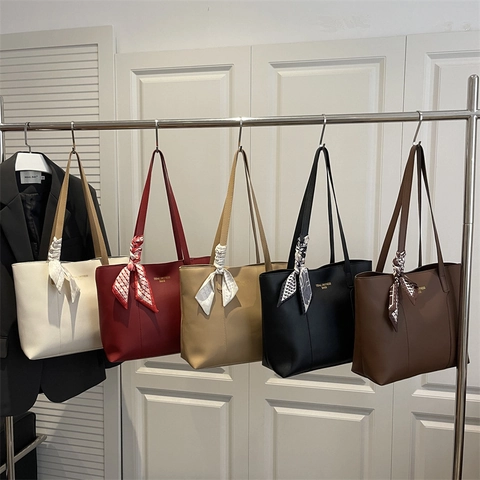 Bolso Tote de Cuero PU Minimalista para Mujer Gran Capacidad Moda Casual Bolso de Hombro Con Pañuelo de Satén Color Sólido Mano