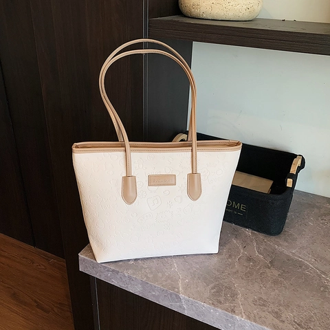 Women Large Capacity Tote Bag PU Leather Embossed Cartoon Pattern Heart Smiley Face Casual Commuting Handbag Shoulder Bag