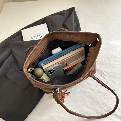 Vintage Leopard Print Large Capacity Tote Bag For Women Faux Suede Frosted Texture Shoulder Bag With Plush Pendant Commuter Handbag