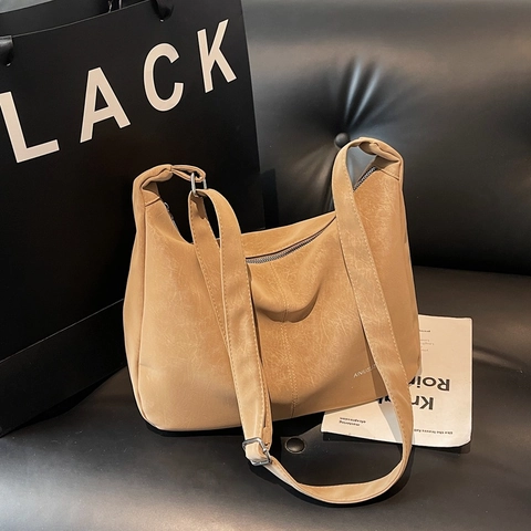 Women Vintage PU Leather Large Capacity Shoulder Bag Solid Color Urban Minimalist Hobo Tote Bag For Daily Commuting