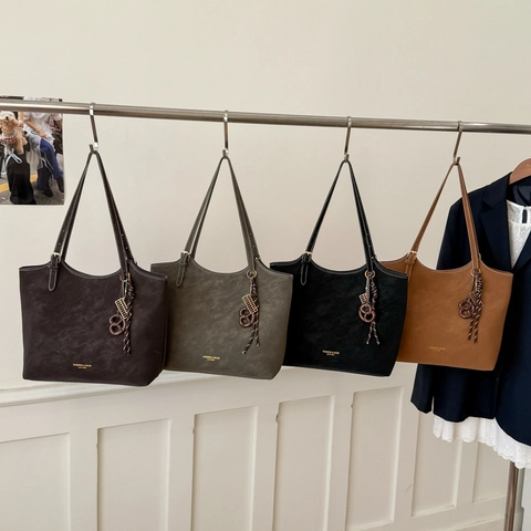 Sac Fourre-tout Femme Grande Capacité en Cuir PU Mat Sac à Bandoulière Minimaliste pour le Travail Avec Surpiqûres Contrastées