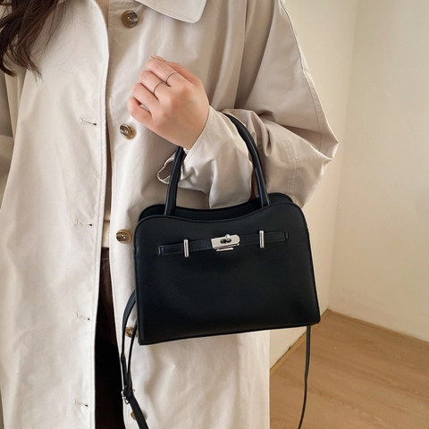Retro Litchi Pattern PU Leather Handbag For Women Sophisticated Commuter Crossbody Bag With Silver Metal Lock Closure