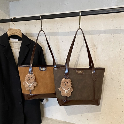 Vintage Large Tote Bag Suede PU Leather Embossed Cat Patterns Commuter Shoulder Handbag For Women Cute Bear Charm
