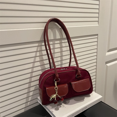 Borsa A Spalla Sottobraccio Retro Donna Simil Camoscio Pelle PU Lucida Tasche Anteriori Ciondolo Ciliegia Chic Borsa Boston