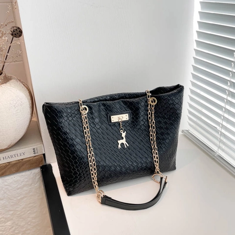 Dames Grote Capaciteit Geweven Textuur PU Leer Tote Bag Mode Schoudertas Met Kettingriem En Hert Hanger Decoratie