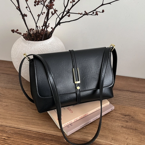 Vintage PU Leather Crossbody Bag Retro Large Capacity Shoulder Bag Flap Square Commuting Minimalist Gold Buckle Women
