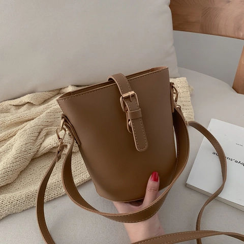 Retro Chic Women Bucket Bag PU Leather Solid Color Crossbody Shoulder Bag With Adjustable Strap And Gold Buckle Decor