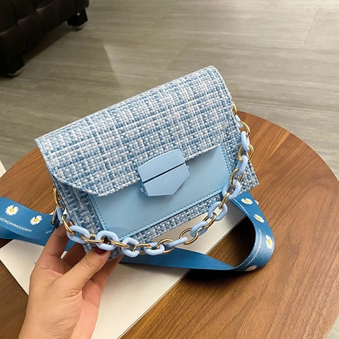 Tweed Crossbody Bag For Women Small Square Shoulder Bag With Daisy Print Wide Strap And Acrylic Chain Retro Elegant