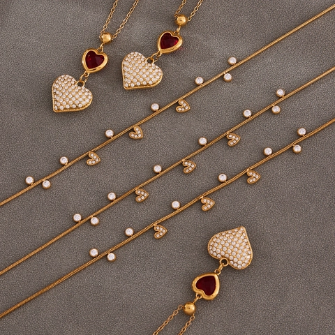 Collana con Ciondolo a Cuore in Acciaio Inossidabile Placcato Oro 18K Zircone Rosso Doppio Cuore Collana a Serpente Donna