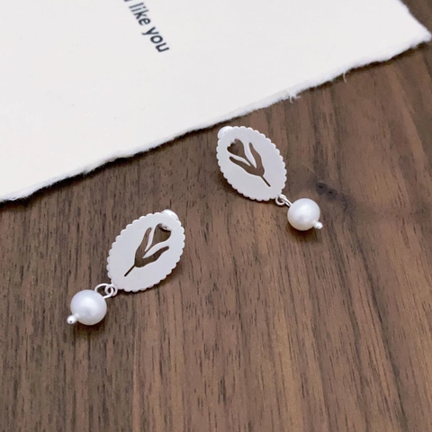 Geborstelde Ovale Holle Tulp Paardenbloem Hangoorbellen Met Gecultiveerde Kunstparel Koper 925 Sterling Zilveren Oorsteker