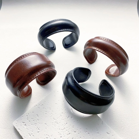 Vintage Leather Open Cuff Bracelet For Women Minimalist Stitching Design Wide And Narrow Leather Bangle Jewelry Gift