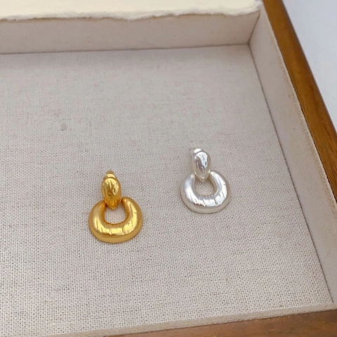 Vintage U-Förmige Hängeohrringe Strukturierte Gehämmert Messing 18K Vergoldet Mit 925 Sterling Silber Ohrstecker Damen