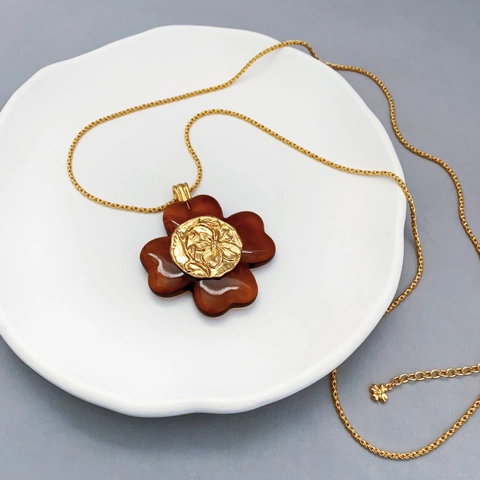Collar Con Colgante De Trébol De Cuatro Hojas Vintage Cobre Bañado En Oro De 18K Resina Marrón Cadena Larga Para Suéter