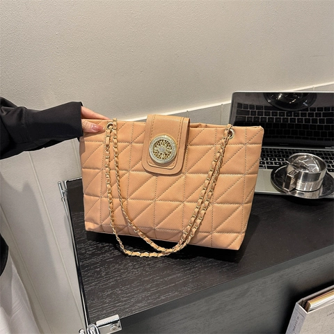 Bolso Tote De Cuero PU Acolchado Gran Capacidad Con Correa De Cadena Y Hebilla Dorada Elegante Bolso De Hombro