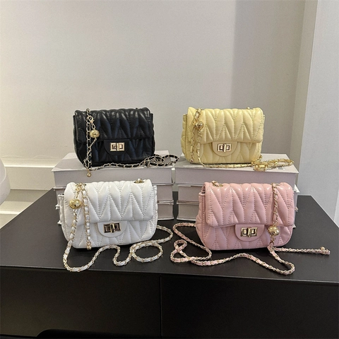 Damen Mode Gesteppte PU Leder Kleine Quadratische Umhängetasche Elegante Goldene Kette Schultertasche Stilvolle Mini Flap Bag