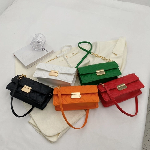 Women Quilted Diamond Pattern Shoulder Bag PU Leather Small Square Crossbody Bag With Gold Chain Strap Flap Bag Fashion