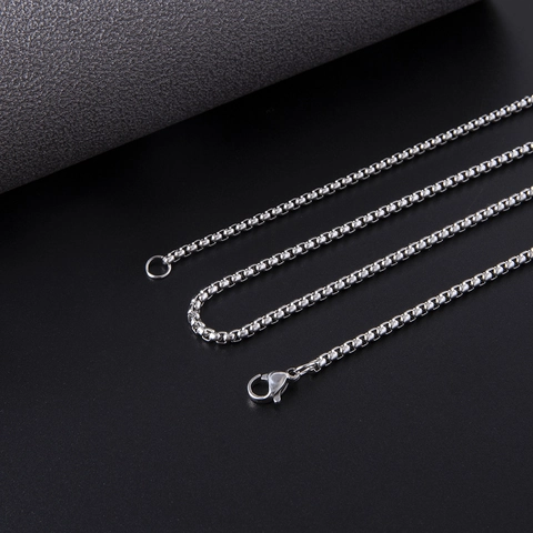 Stainless Steel Praying Hands Necklace Lord's Prayer Serenity Prayer Round Pendant Box Chain Religious Unisex Jewelry