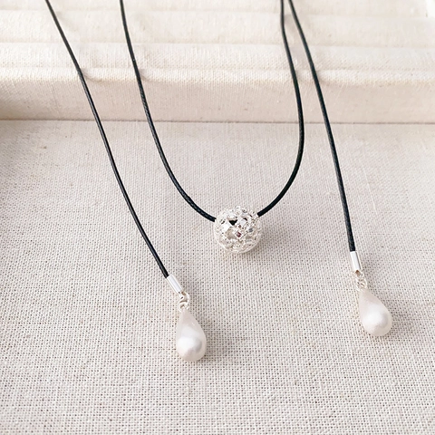 Hollow Brushed Ball Pendant Necklace Brass 18K Gold Plated Adjustable Cord Layering Sweater Chain For Women Elegant