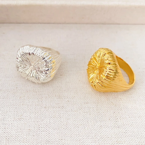 Bague en Cuivre Plaqué Or 18K Vintage pour Femme Texture Rayonnante Minimaliste Large Bande Chunky Bijoux de Doigt