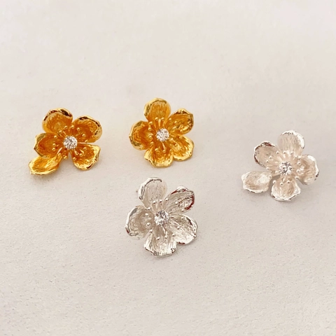 Vintage Asymmetrical 3D Flower Stud Earrings Copper With 925 Sterling Silver Earring Post Inlaid Zircon Elegance