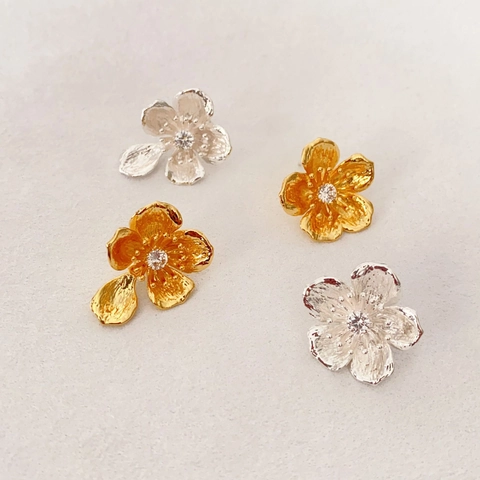 Vintage Asymmetrical 3D Flower Stud Earrings Copper With 925 Sterling Silver Earring Post Inlaid Zircon Elegance