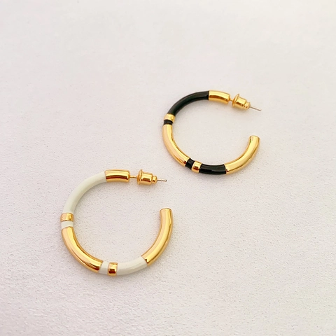 Boucles D'oreilles Créoles En Émail En Forme De C En Laiton Segmenté Plqué Or 18K Bijoux Géométriques Avec Tige En Argent 925