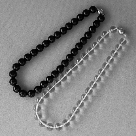 Designer Black Agate White Crystal Beaded Necklace Women Magnetic Clasp Minimalist Round Bead Choker Clavicle Chain Jewelry