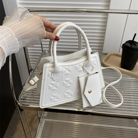 Trendy Handtas Met Klaverreliëf Voor Dames PU-Leer Trapezium Schoudertas Crossbody Tas Met Mini Pouch