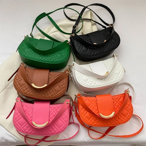 Dames Doorgestikte Halfronde Schoudertas PU Leer Ruitpatroon Crossbodytas Met Gouden Metalen Gesp Mode Okseltas