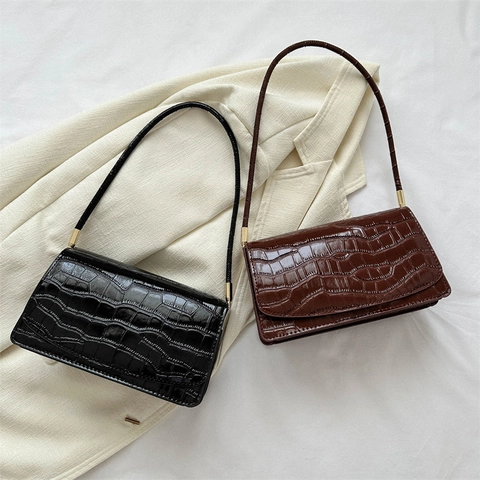 Women Crocodile Pattern Underarm Bag Retro PU Leather Shoulder Baguette Bag Elegant Small Square Handbag With Gold Hardware