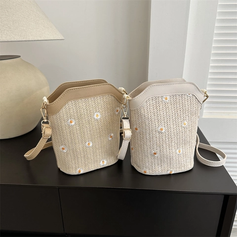 Bolso Cubo de Paja Bordado para Mujer Retazos de Cuero Artificial Bolso de Hombro Tejido Cruzado Vacaciones Bolso Diario