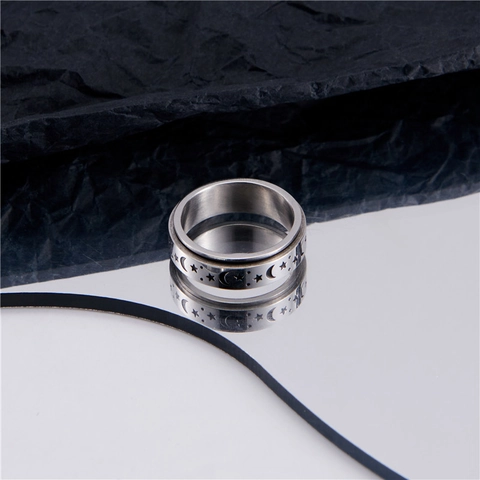 Stainless Steel Spinner Ring Star Moon Pattern Rotating Anxiety Relief Retro Punk Jewelry For Men Women