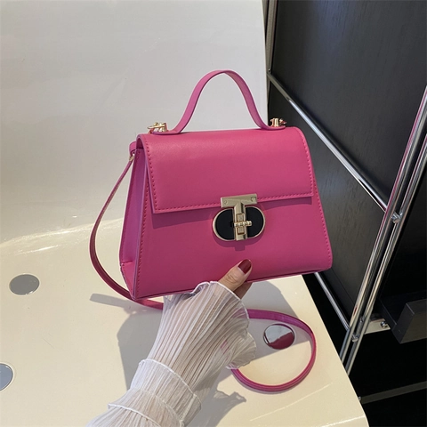 Women Minimalist PU Leather Small Square Bag With Metal T-Lock Contrast Color Chain Shoulder Crossbody Bag Fashion Handbag