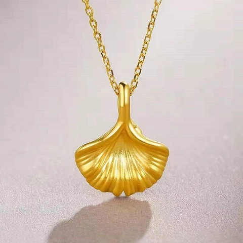 Ginkgo Leaf Pendant Necklace Gold Plated Stainless Steel Clavicle Chain For Women Elegant Vintage Botanical Jewelry