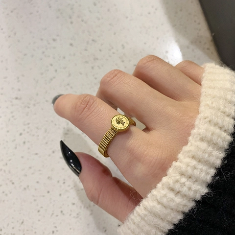 Bague Vintage Pièce Portrait Reine Elizabeth II Pour Femmes Acier Inoxydable Anneau Maillé Plaqué Or Bijoux De Mode