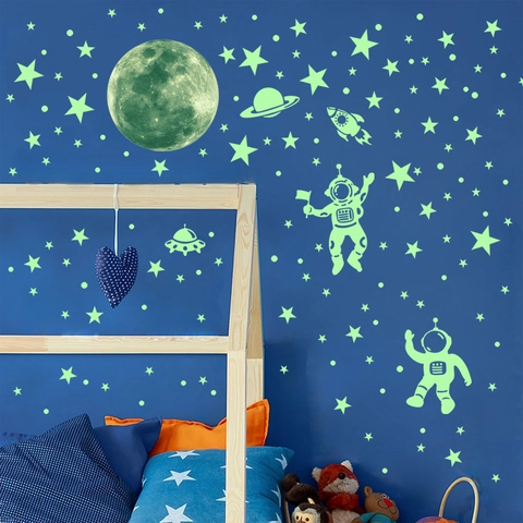 Stickers Muraux Lumineux Dans Le Noir Espace Astronaute Lune Étoiles PVC Auto-Adhésif Pour Décoration Chambre Enfant Plafond