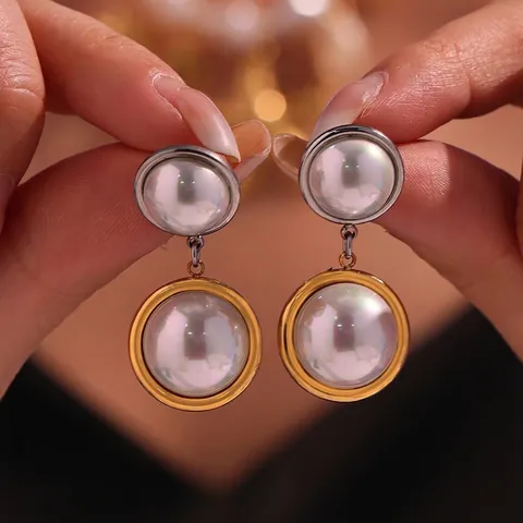 Dubbele Ronde Schelpparel Hangende Oorbellen Voor Dames Roestvrij Staal Tweekleurig Gemengde Kleur Geometrische Sieraden