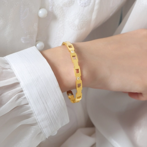 Minimalist Stainless Steel Bangle Women 18K Gold Plated Geometric Hollow Square Bracelet Inlaid Zircon French Luxury Jewelry