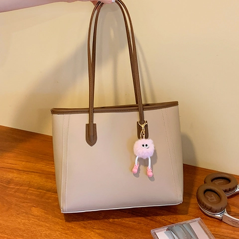 Borsa Tote Minimalista Da Donna In Pelle PU Grande Capacità Borsa A Spalla Con Ciondolo Peluche Mostro