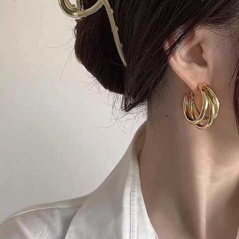 Triple Layer Hoop Ohrringe Titanstahl C-Förmig Geometrisch Minimalistisch Schick Schmuck Für Frauen Hochwertige Metallohrstecker