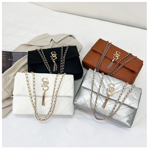 Sac à Épaule en Cuir PU Matelassé pour Femmes Avec Chaîne en Métal Décoration de Gland Sac Bandoulière Mode en V