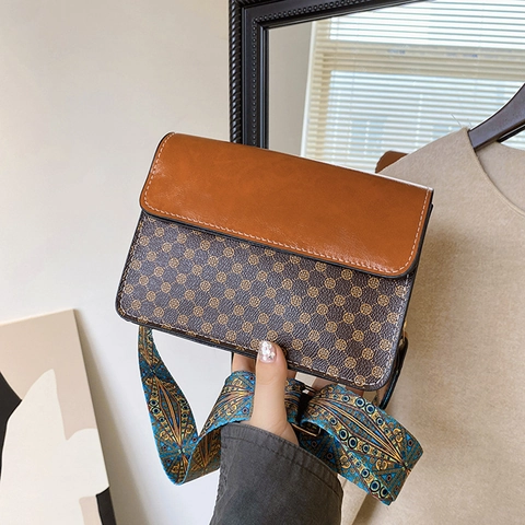 Vintage Monogram Crossbody Bag PU Leather Wide Embroidery Strap Retro Small Square Shoulder Purse For Women