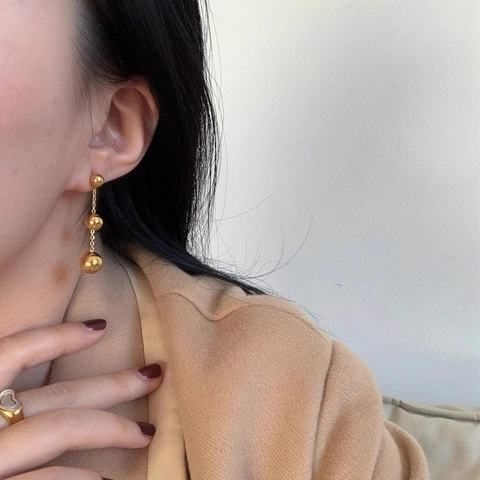 Titanium Staal 18K Vergulde Triple Bal Druppeloorbellen Gegradueerde Bol Kwastje Ketting Dames Minimalistisch