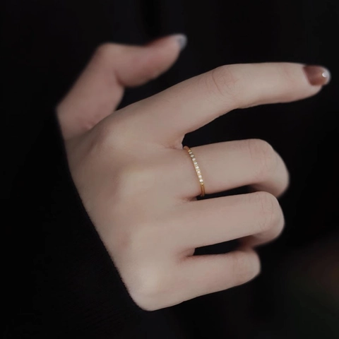 Anillo de Zirconia de Acero Inoxidable de Titanio Minimalista para Mujer Color Oro Plata Banda Delgada Joyería para Dedos Regalo