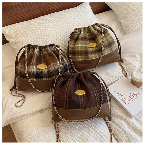 Bolso Cubo de Lana a Cuadros Retro para Mujer Mochila de Moda con Cordón y Correa de Cadena de Metal Dorado