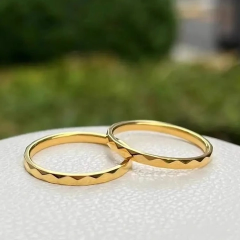 Bague Anneau Matelassé Facetté Minimaliste Acier Inoxydable Coupe Diamant Géométrique Bijoux Plaqué Or Polis Pour Femmes