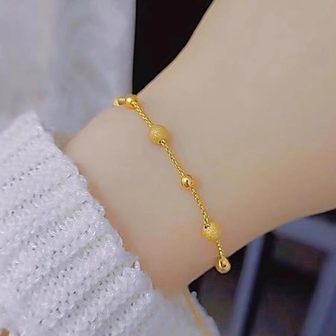 Eleganter 18K Vergoldeter Edelstahl Perlen Armband Verstellbarer Kordelzug Mattiert Polierte Perlen Damen Schmuck