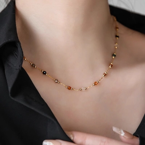 Naturstein Perlen Halskette 18K Vergoldeter Edelstahl Bunter Choker Für Frauen Elegantes Minimalistisches Schmuckstück